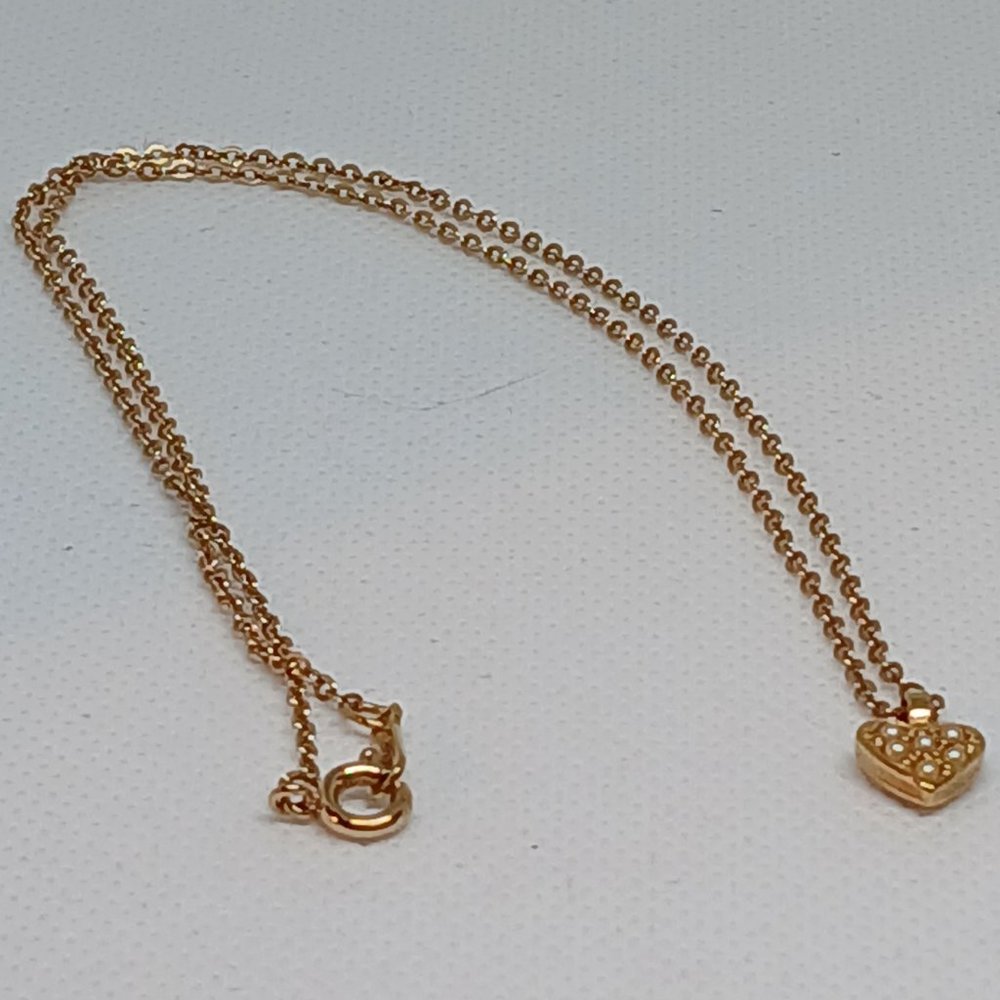 Vintage Avon Gold Tone Heart Pendant Necklace with Faux Pearls #12W - Picture 2 of 12